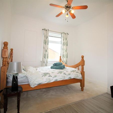 Whitley Bay - Sleeps 6 - Refurbished Throughout - Fast Wifi - Dogs Welcome Εξωτερικό φωτογραφία